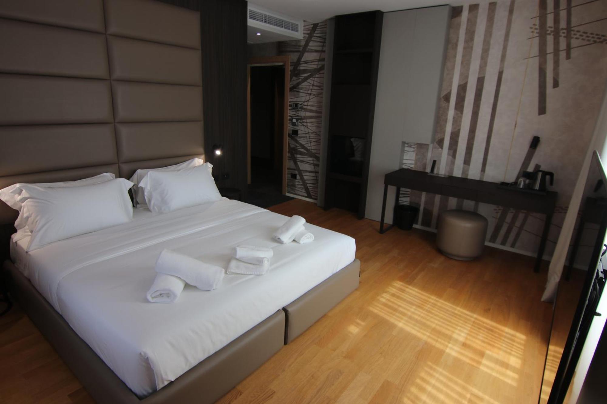 Boutique Hotel Adelar Tirana Exterior foto